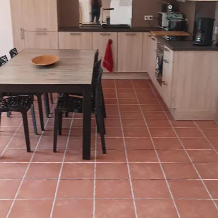 Vakantiehuis Mas Christiane 1st Floor Dans *